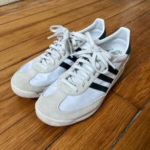 Adidas Men's white and dark green SL72